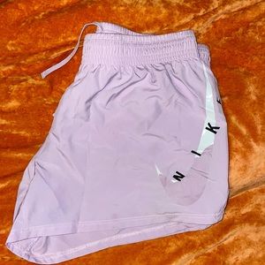 Nike shorts size M